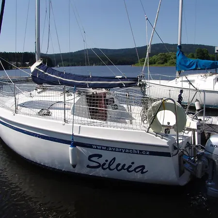 Lipno Blue Marine Na Vode - Stacionarni Plachetnice Båthotell Frymburk