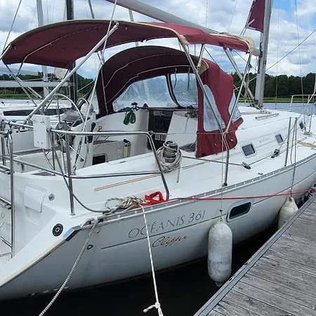 Båthotell Lipno Blue Marine Na Vode - Stacionarni Plachetnice