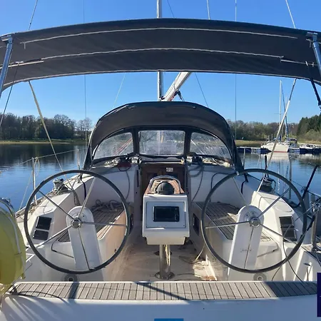 Båthotell Lipno Blue Marine Na Vode - Stacionarni Plachetnice *